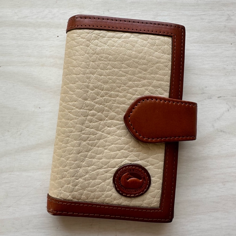 Excellent condition vintage Dooney & Bourke Snap Tab Credit Card Wallet in bone